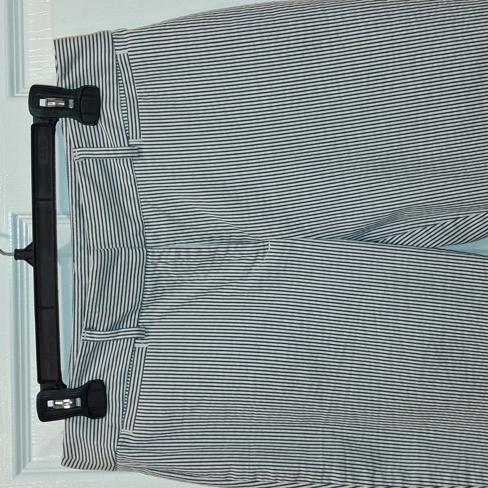 Ann Taylor Navy and White Striped Pants. Size 6p. - Picture 2 of 9